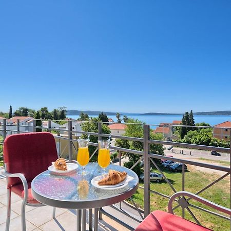 Hotel Aqua - Guest Rooms & Suites Каштела Екстер'єр фото